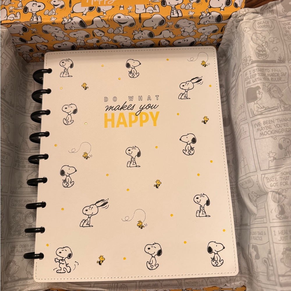 Peanuts Happy Planner with Snoopy and Friends - Blue and Yellow